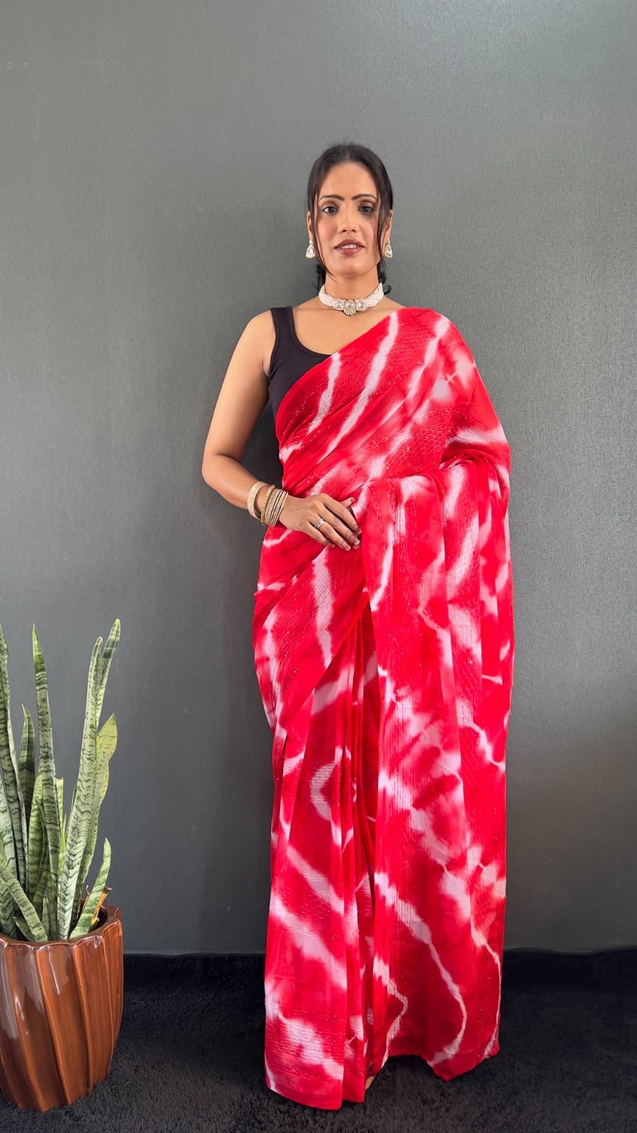 Glam Glow Georgette 1-Min Saree