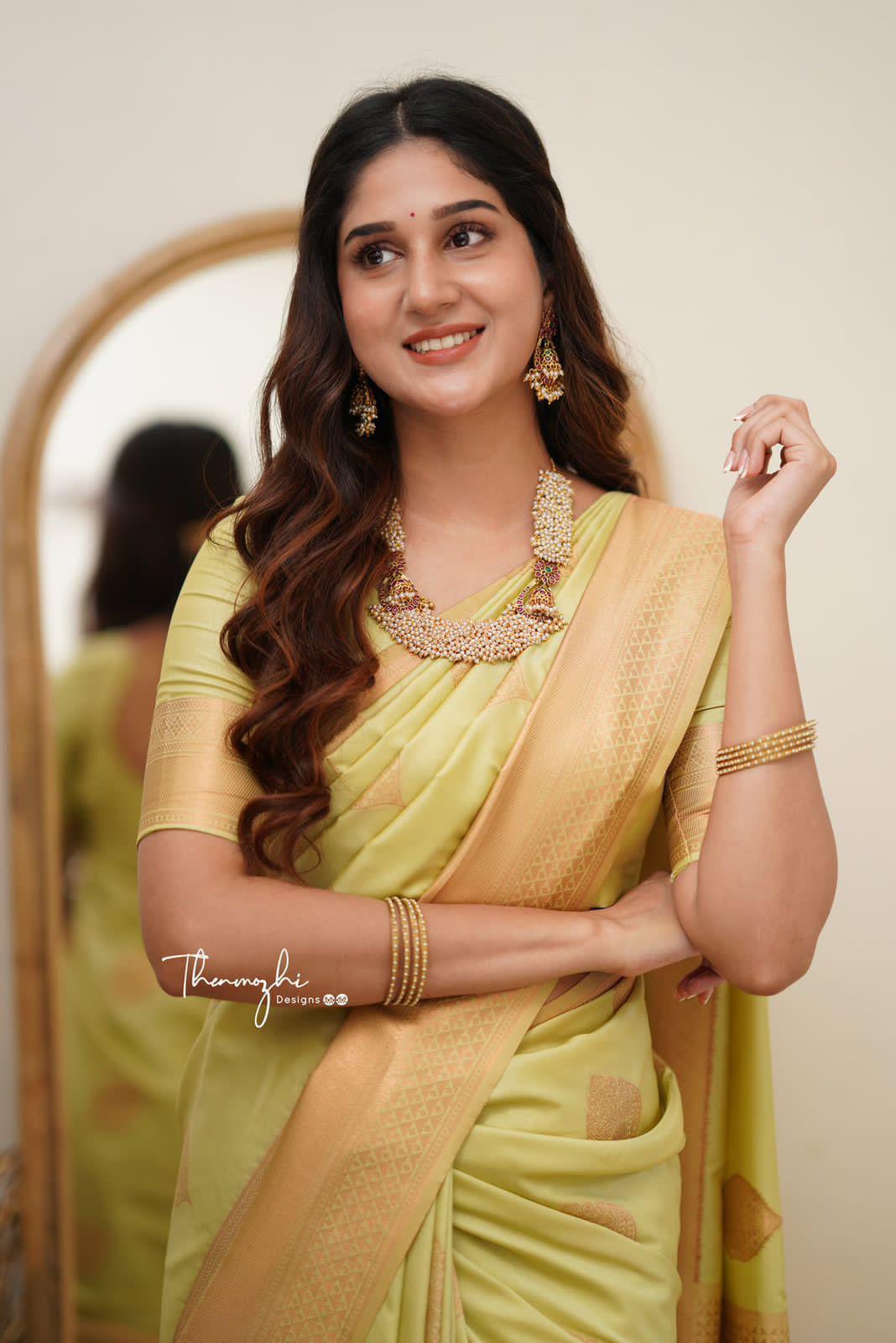 Soft Lichi Silk Saree with Rich Pallu & Jacquard Weave
