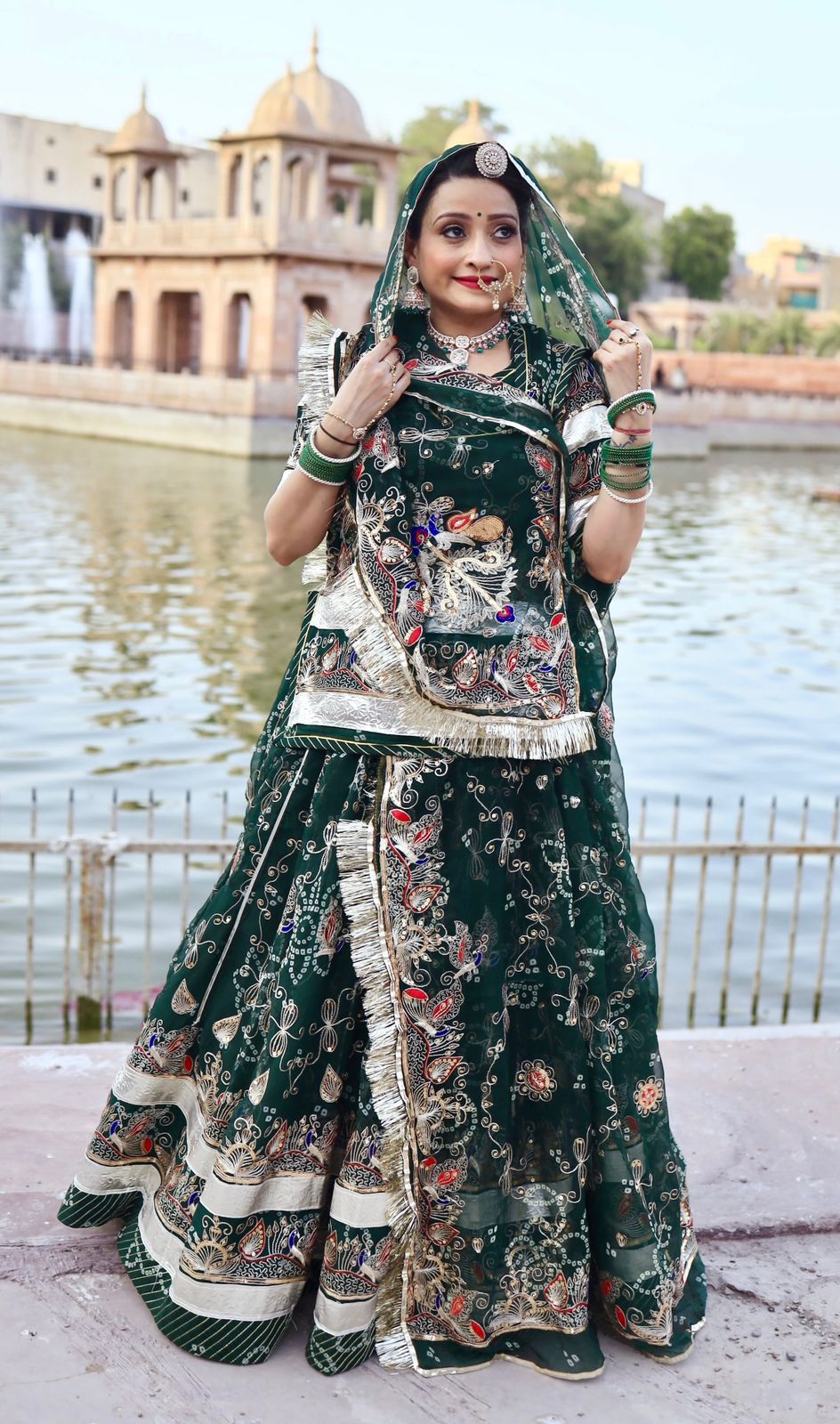 Royal Odhani with Zari Work