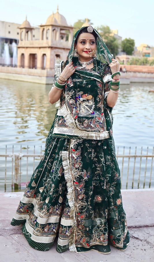 Royal Odhani with Zari Work