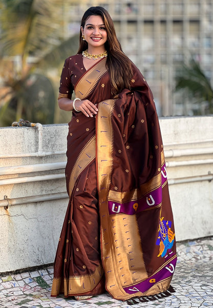 Paithani Vitthala Themed Silk